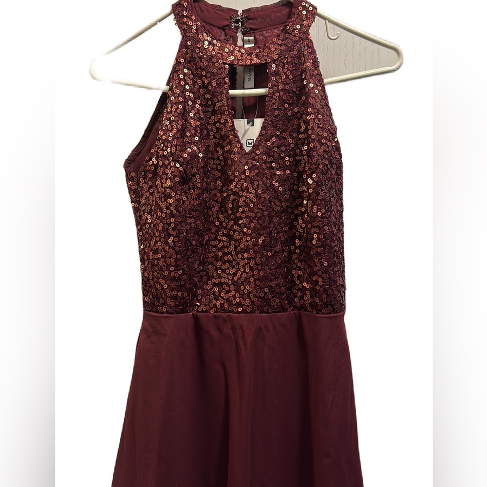 NWT Miss Chase UK Black Burgundy Sleeveless Dress. Skater style  sequins Size S